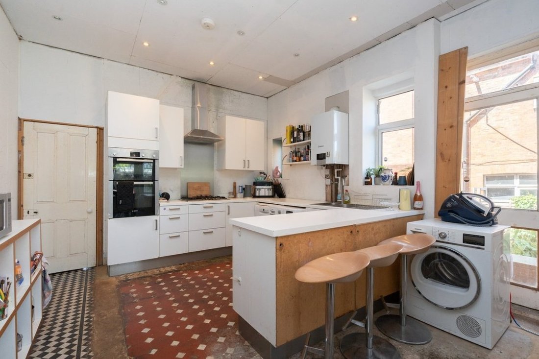 House in Willesden Green, Brent, England 5 - 18051651