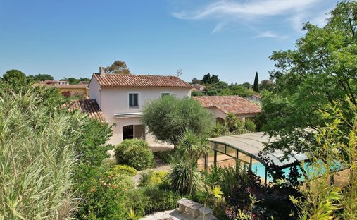 Estate in Uzès, Occitania, France 1