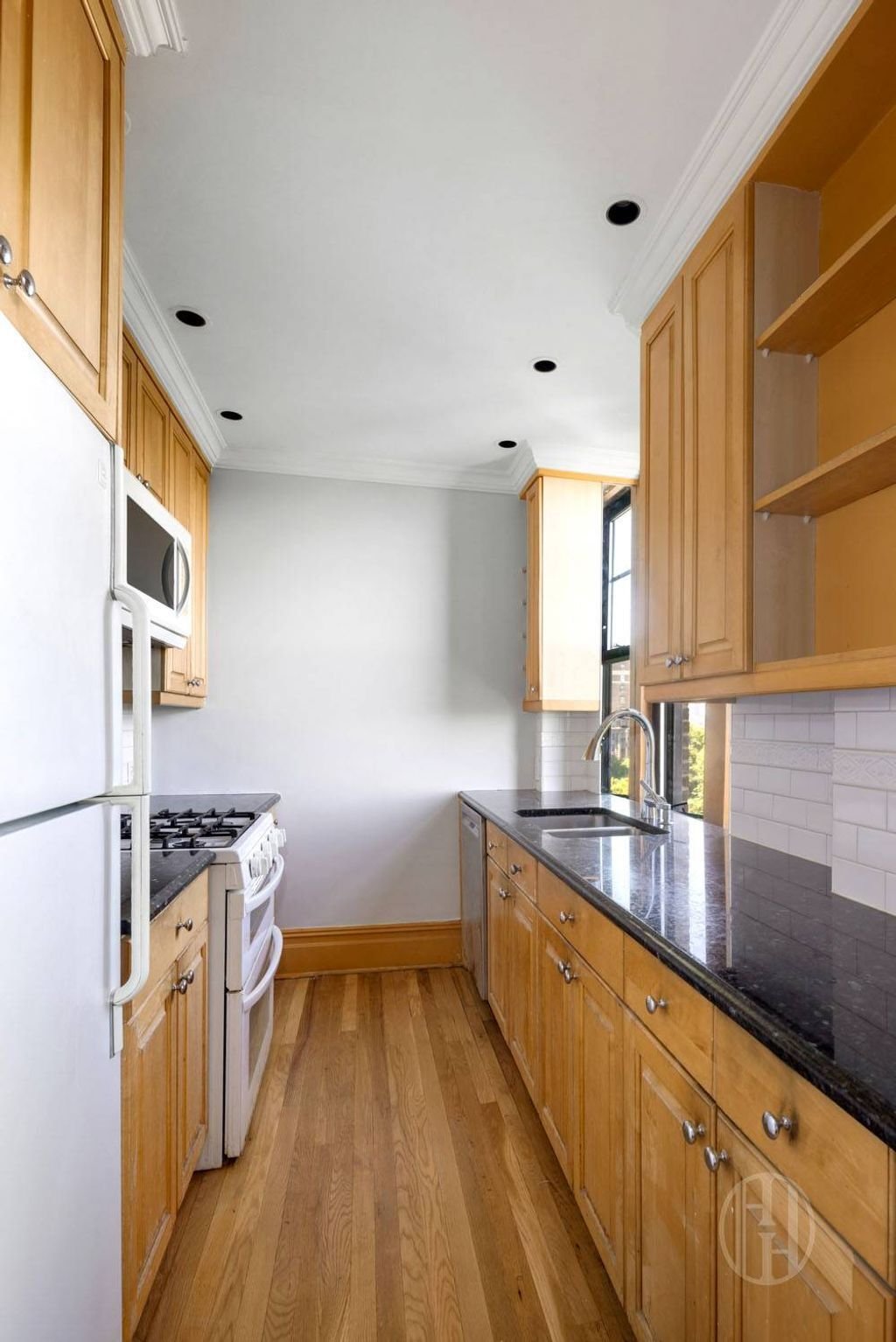 Co Op in New York, New York, United States 3 - 18043232