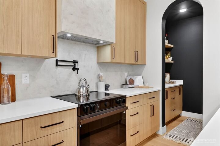 House in Seattle, Washington, United States 3 - 18049769
