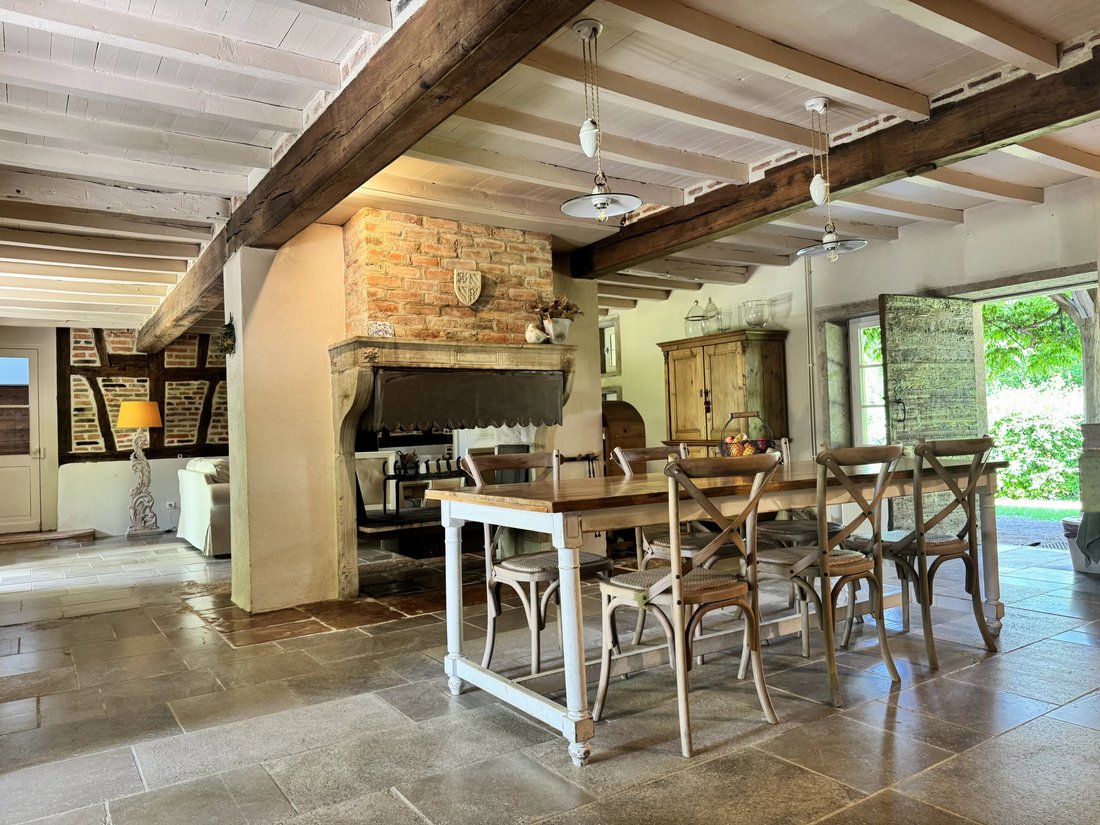 Farm Ranch in Chateaurenaud, Louhans-Châteaurenaud, France 4 - 18047121