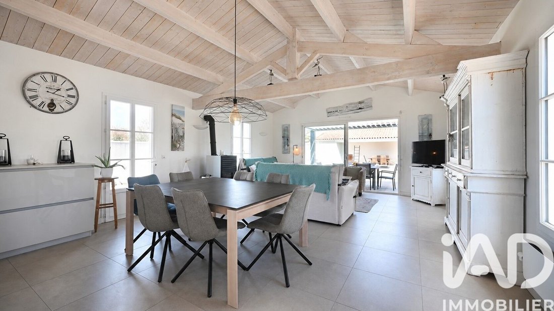 House in Sainte-Marie-de-Ré, Nouvelle-Aquitaine, France 2 - 18051669