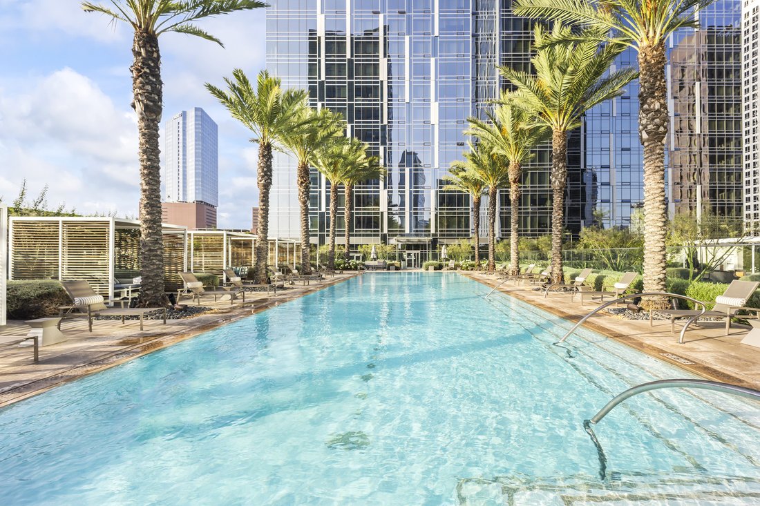 Condo in Los Angeles, California, United States 2 - 18045640
