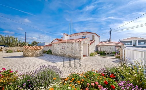 House in São João das Lampas, Lisbon, Portugal 1