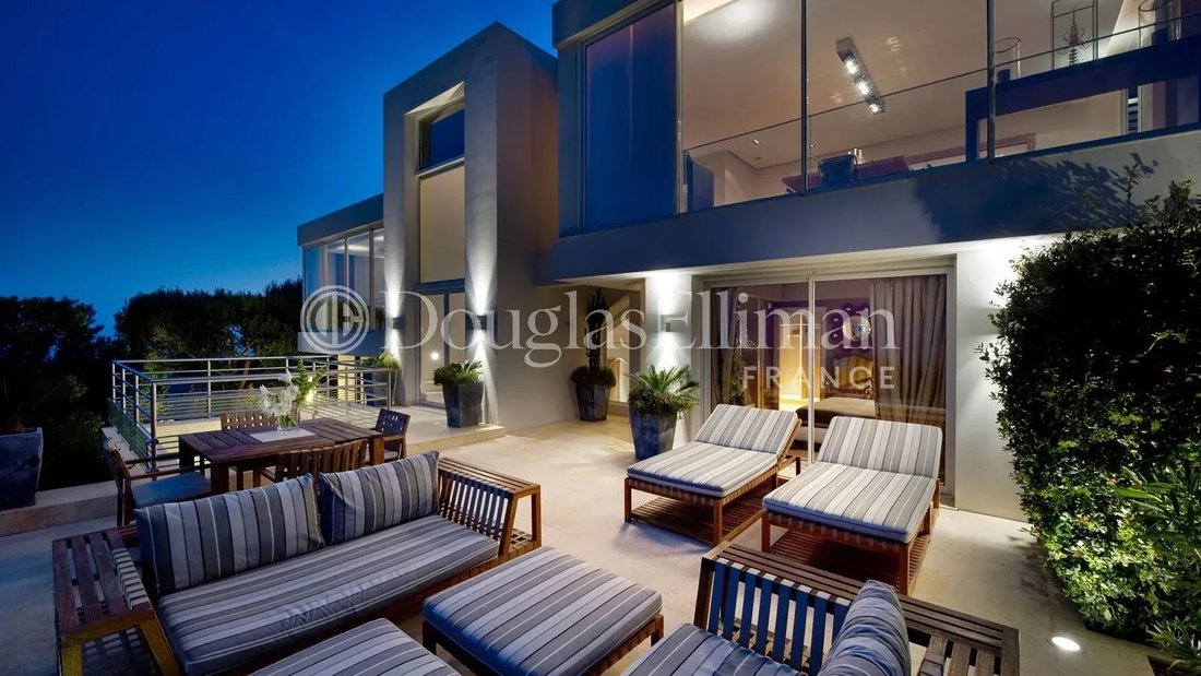 Villa in Saint-Jean-Cap-Ferrat, Provence-Alpes-Côte d'Azur, France 5 - 18052077