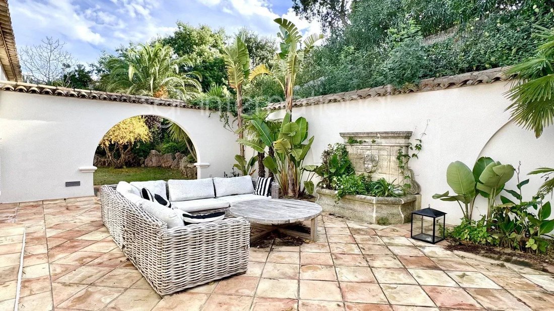 Casa a Saint-Tropez, Provenza-Alpi-Costa Azzurra, Francia 2 - 16623474