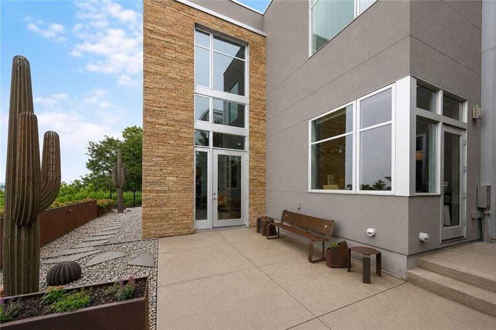 House in Kansas City, Missouri, United States 5 - 18043278