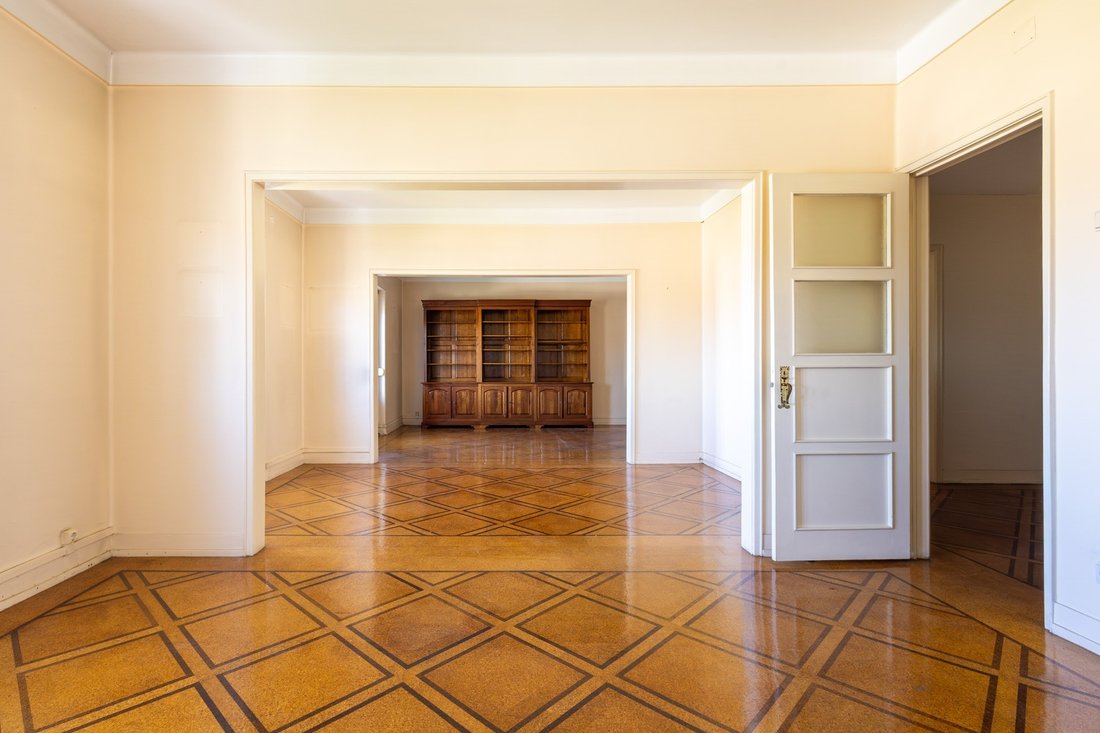 Apartment in Arroios, Lisbon, Portugal 5 - 18045607
