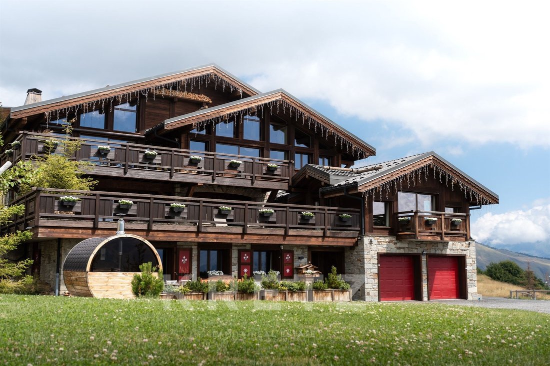 Chalet in Fontcouverte-la-Toussuire, Auvergne-Rhône-Alpes, France 1 - 18042754