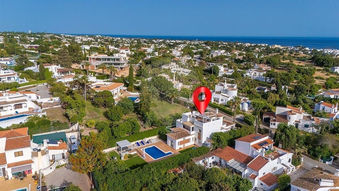 Villa in Carvoeiro, Algarve, Portugal 2 - 18046139