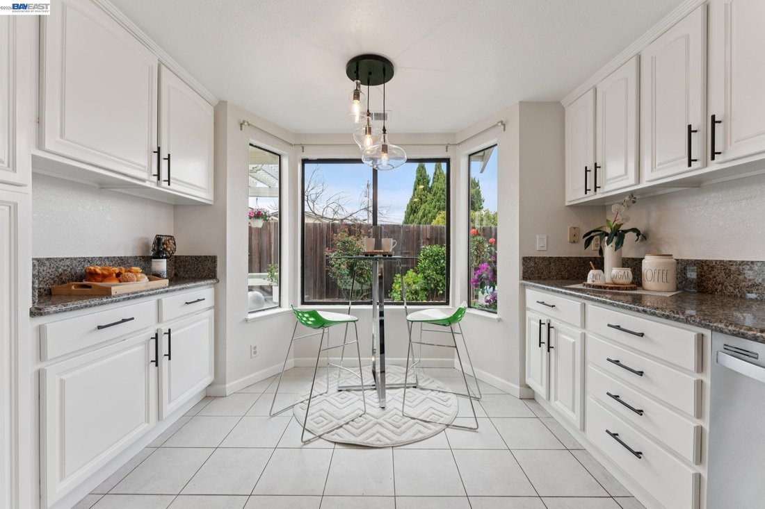 House in Alameda, California, United States 1 - 18048140