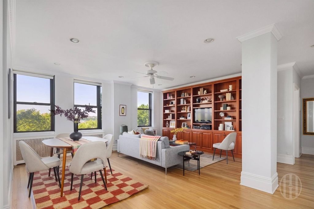 Co Op in New York, New York, United States 1 - 18043232