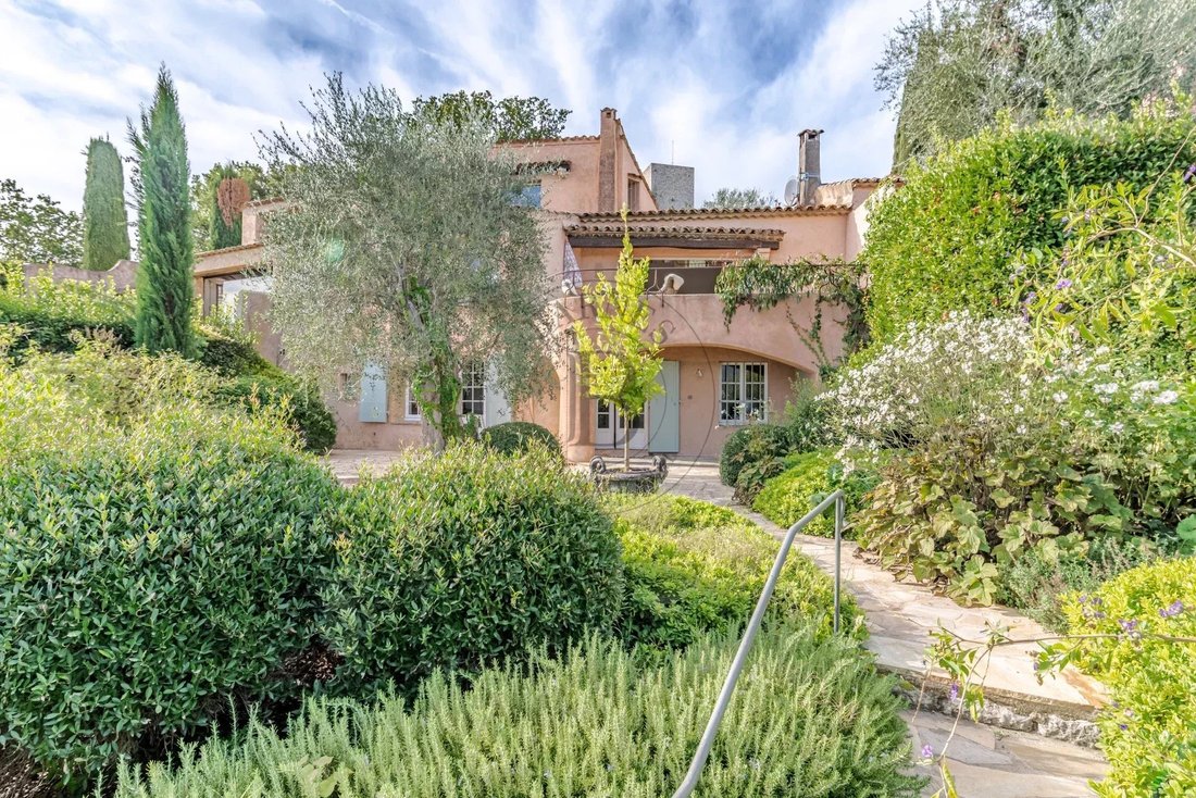 Villa in Les Indes les-Groulles, Mouans-Sartoux, France 3 - 17039046