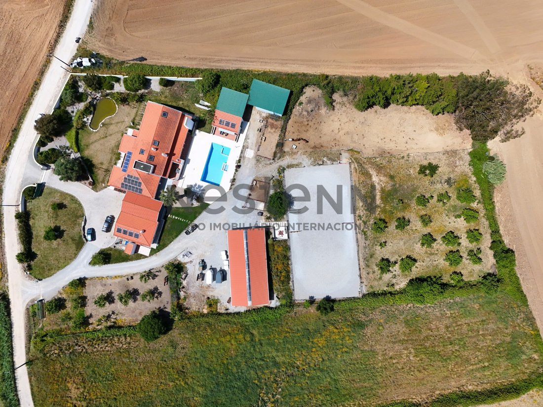 House in Miragaia, Lisbon, Portugal 2 - 18050305