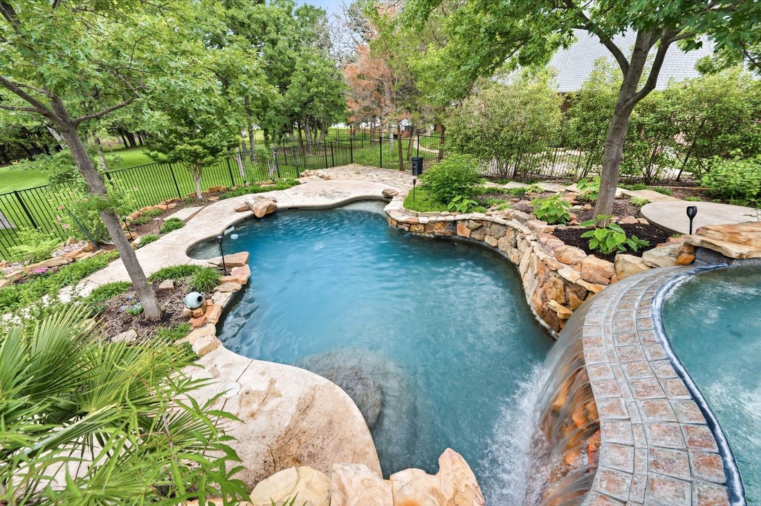 House in Lewisville, Texas, United States 2 - 18045429