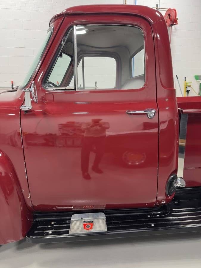 Pickup in Glendale, United States 2 - 18050058