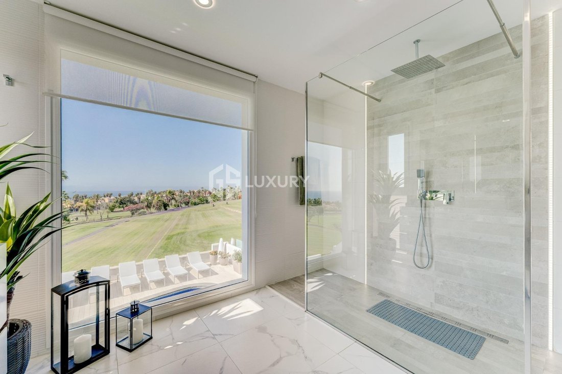 House in La Caleta, Adeje, Canary Islands 3 - 18044581