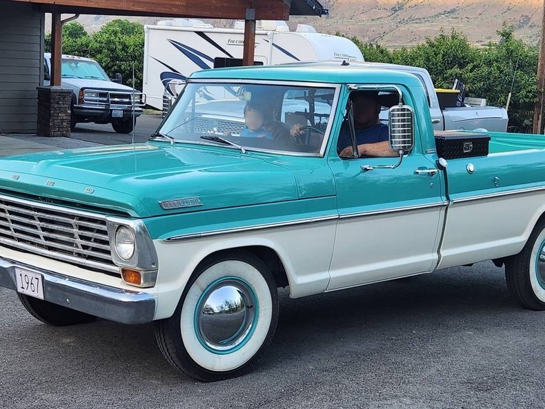 Pickup in Glendale, United States 1 - 18050057