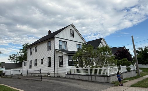 House in Albertson, New York, United States 1