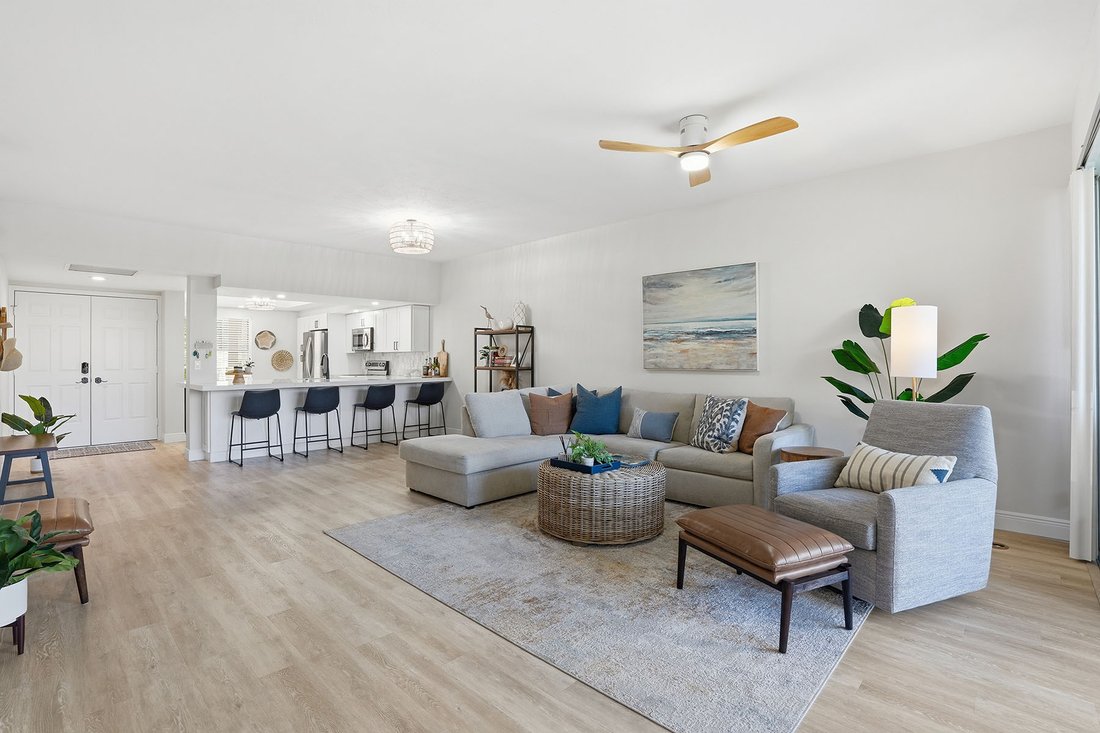 Eigentumswohnung in Naples, Florida, Vereinigte Staaten 2 - 18045077