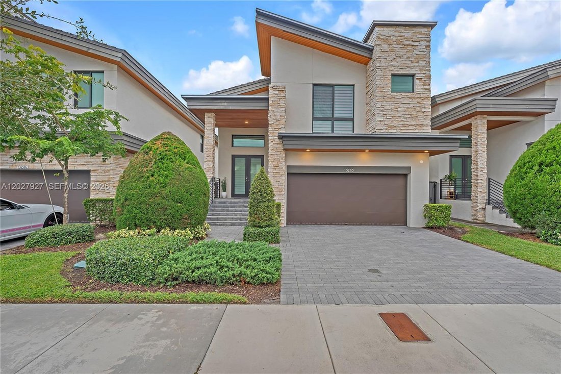 House in Doral, Florida, United States 1 - 18048486