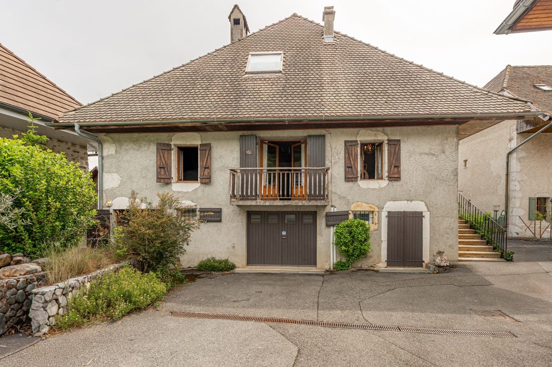 Farm Ranch in Saint-Eustache, Auvergne-Rhône-Alpes, France 1 - 18043482