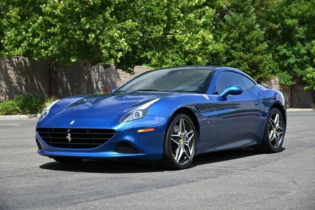 Cabriolet in Sacramento, CA, United States 1 - 18049158