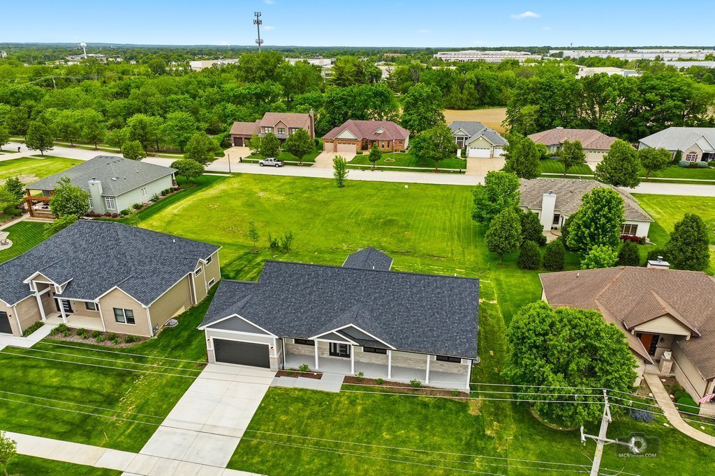 House in Aurora, Illinois, United States 3 - 18048297
