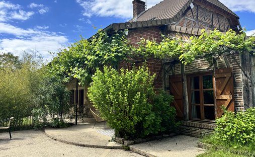 Farm Ranch in Chateaurenaud, Louhans-Châteaurenaud, France 1