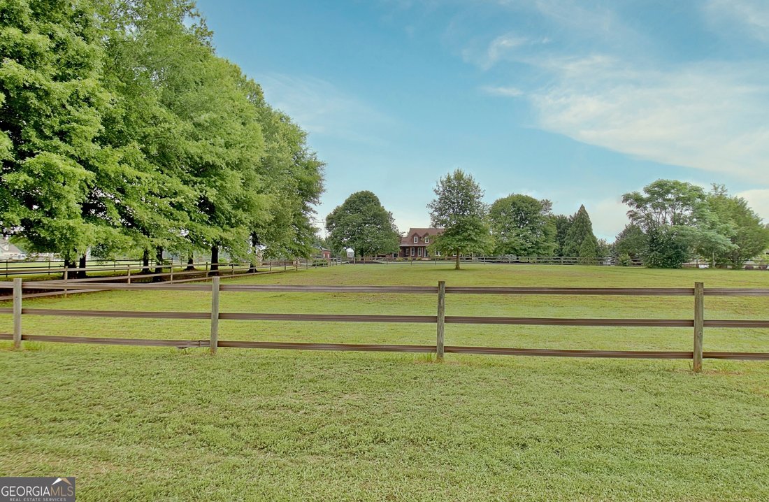 House in Senoia, Georgia, United States 2 - 18048313