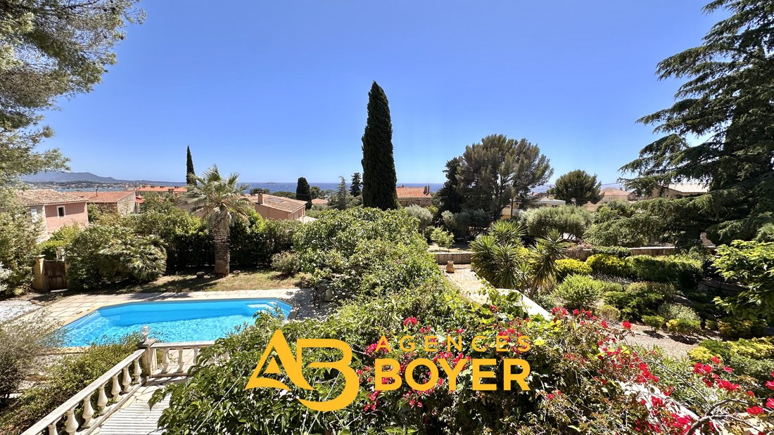 Villa in Bandol, Provence-Alpes-Côte d'Azur, France 1 - 18048617