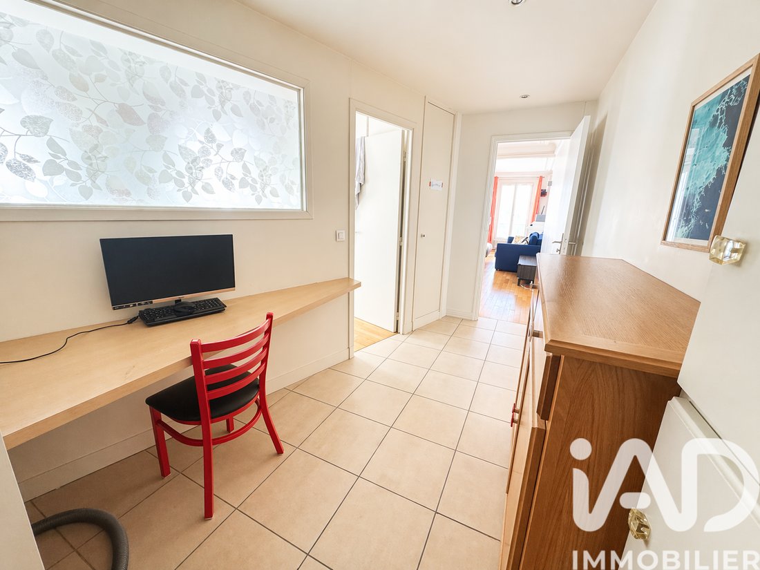 Apartment in Violet Commerce, Paris 15e Arrondissement, Paris 4 - 18051696