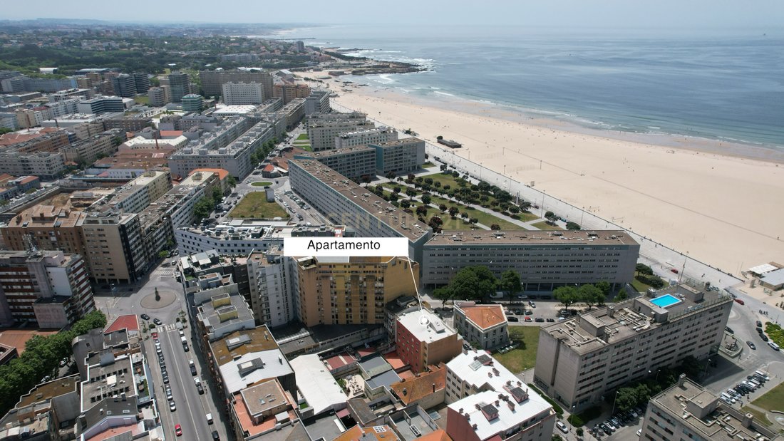 Apartment in Matosinhos e Leca da Palmeira, Porto District, Portugal 1 - 18044829