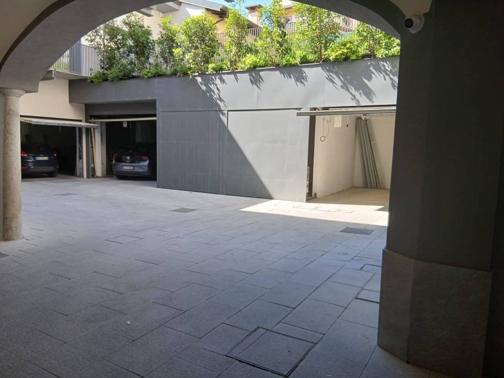 Apartment in Center, Varese, Lombardy 4 - 18049926