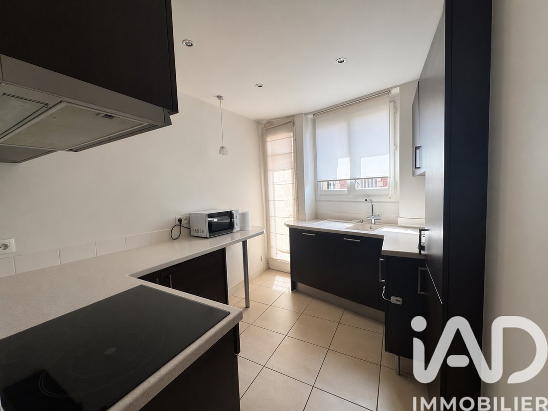 Apartment in Violet Commerce, Paris 15e Arrondissement, Paris 5 - 18051696