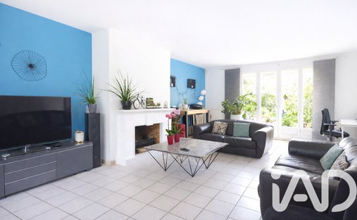 House in Vaureal, Ile-de-France, France 1