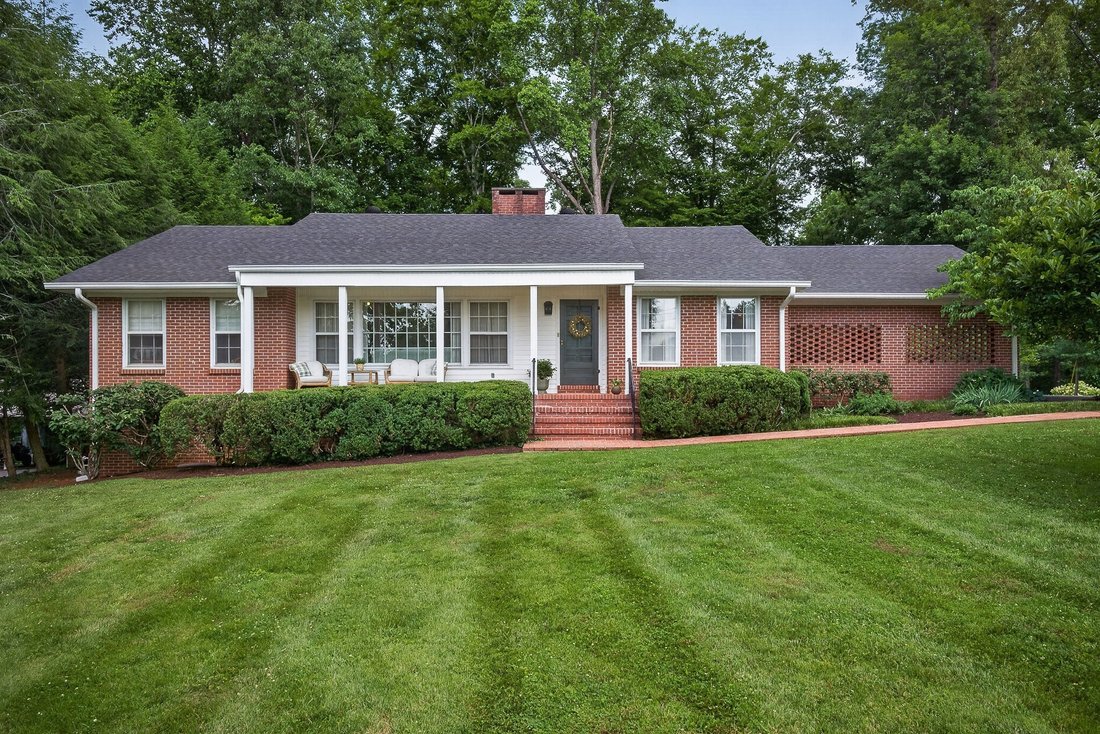 House in McMinnville, Tennessee, United States 1 - 18042344