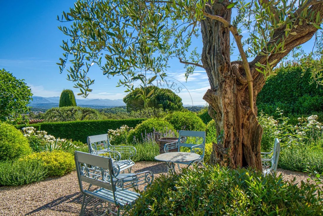 Villa in Les Indes les-Groulles, Mouans-Sartoux, France 1 - 17039046