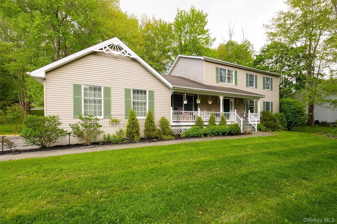 House in Spackenkill, New York, United States 2 - 17884076