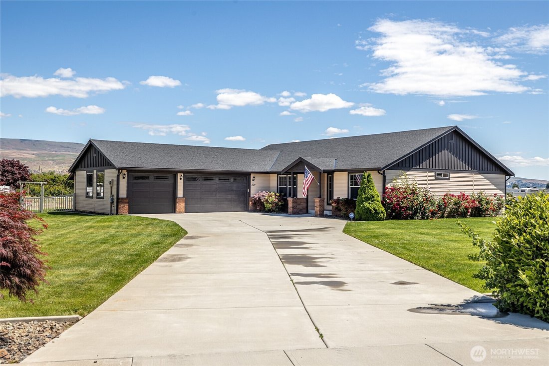 House in Wenatchee, Washington, United States 1 - 17633198