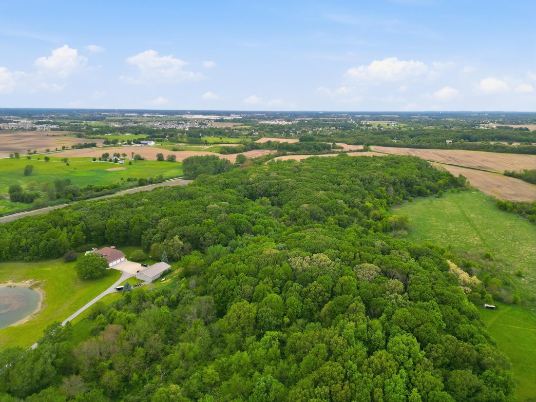House in Crown Point, Indiana, United States 3 - 18043246