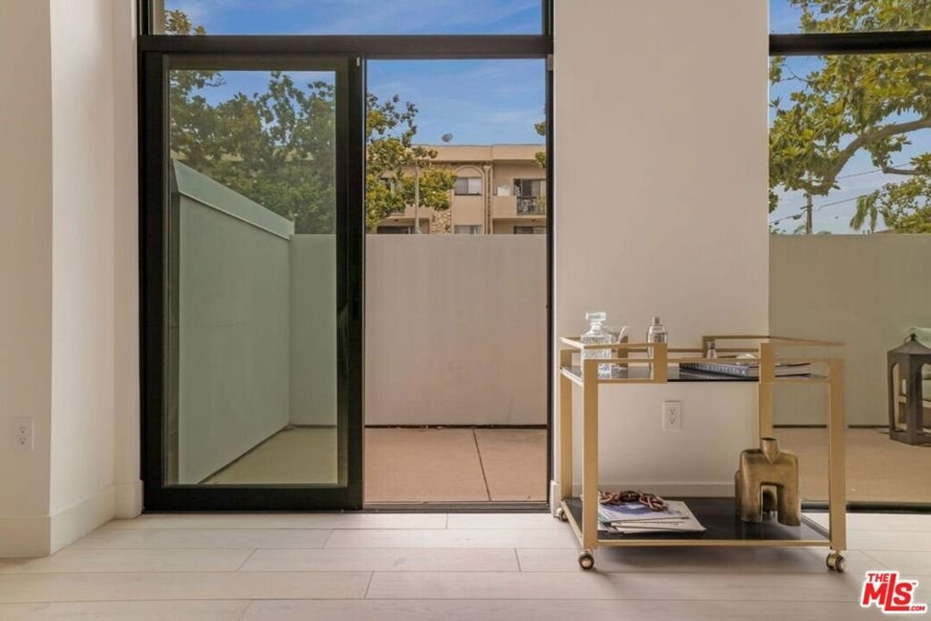 Condo in Beverly Hills, California, United States 5 - 18032955