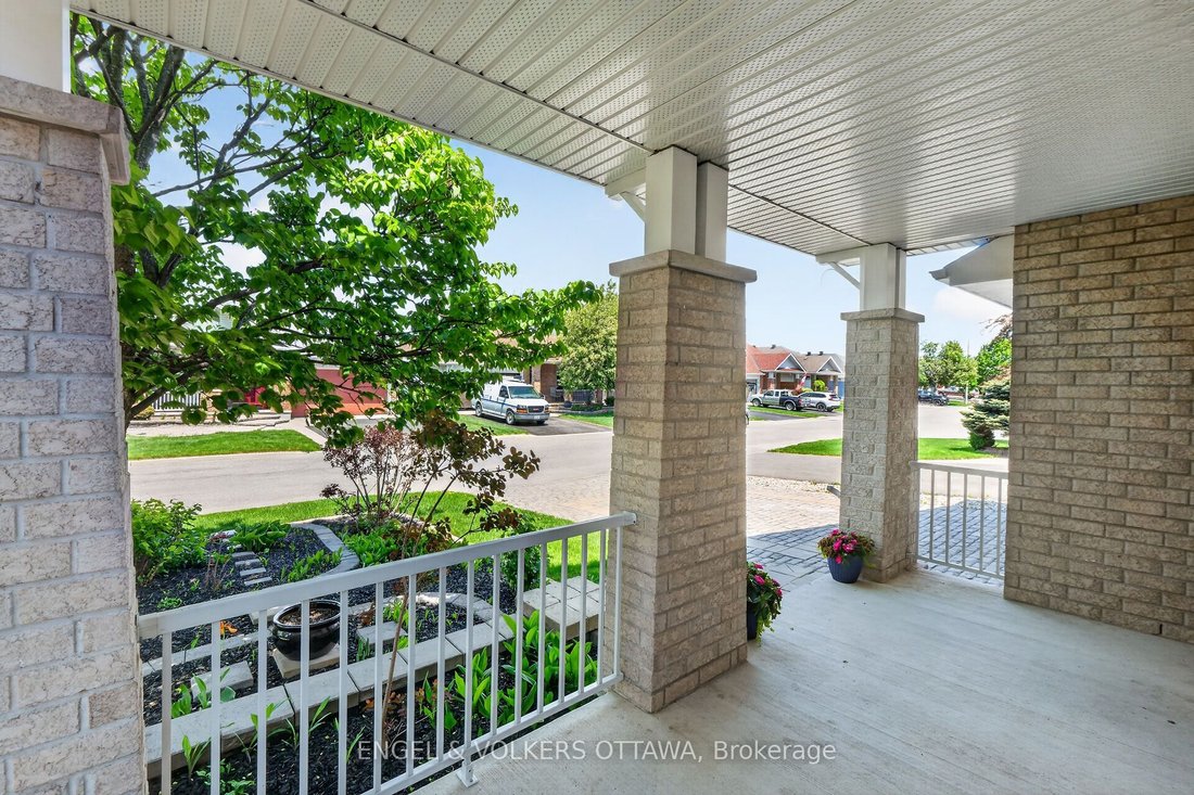 House in Ottawa, Ontario, Canada 4 - 18042604