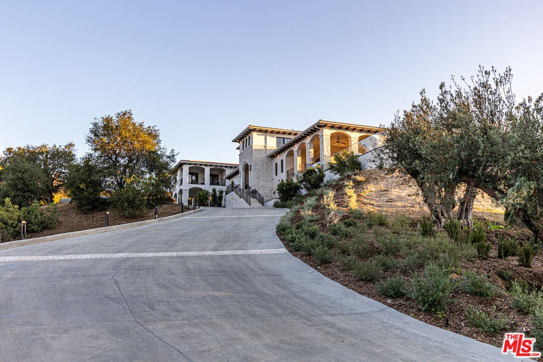 House in Hidden Hills, California, United States 2 - 18045172