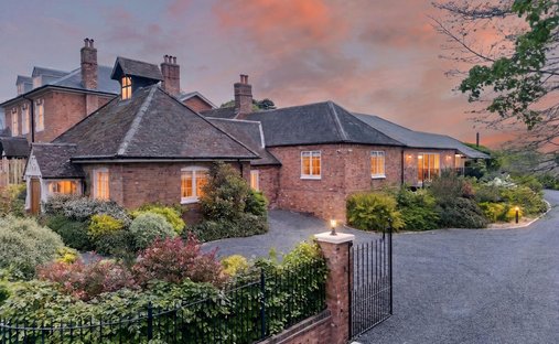 Bungalow in Hindlip, England 1