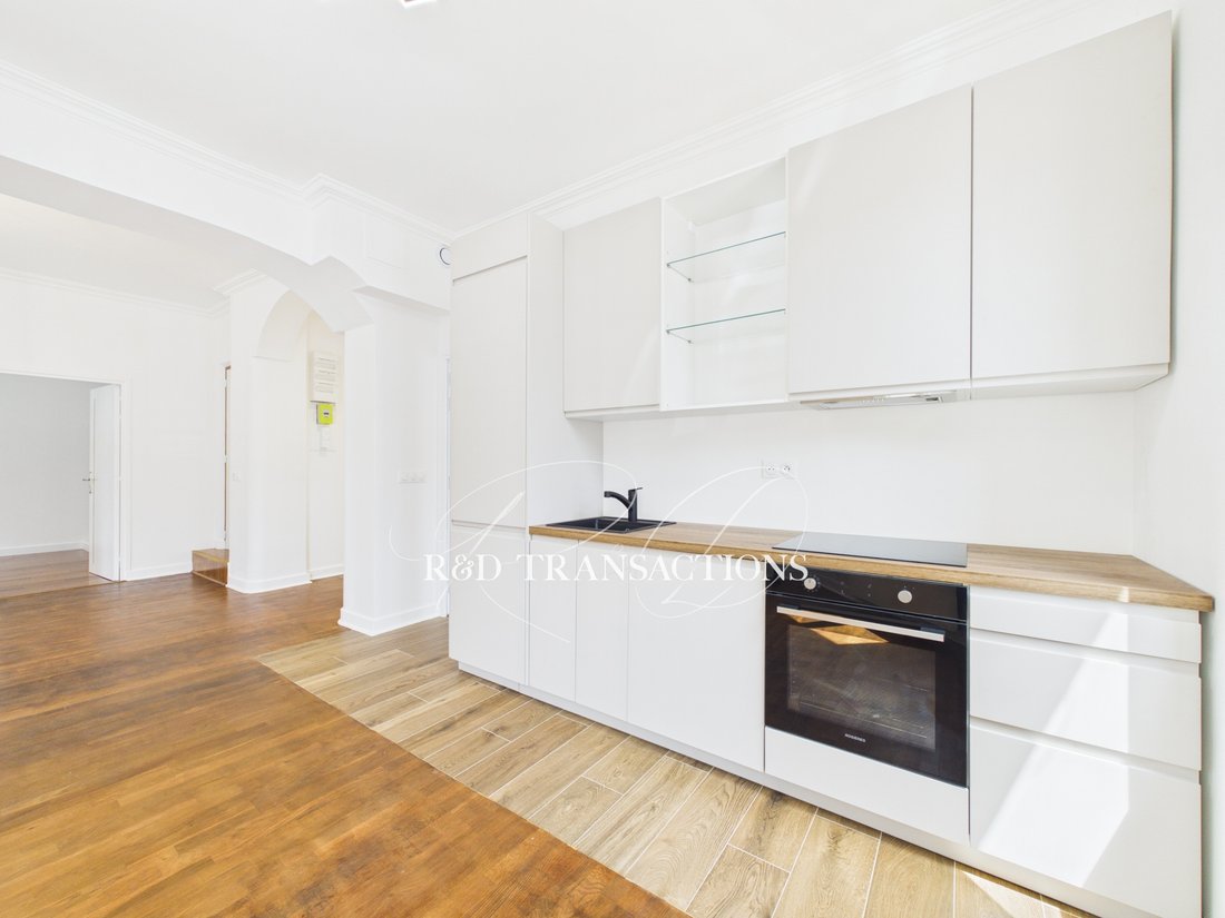 Apartment in Plateau Ouest, Suresnes, France 5 - 18048668