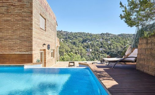 Villa in Torrelles de Llobregat, Catalonia, Spain 1