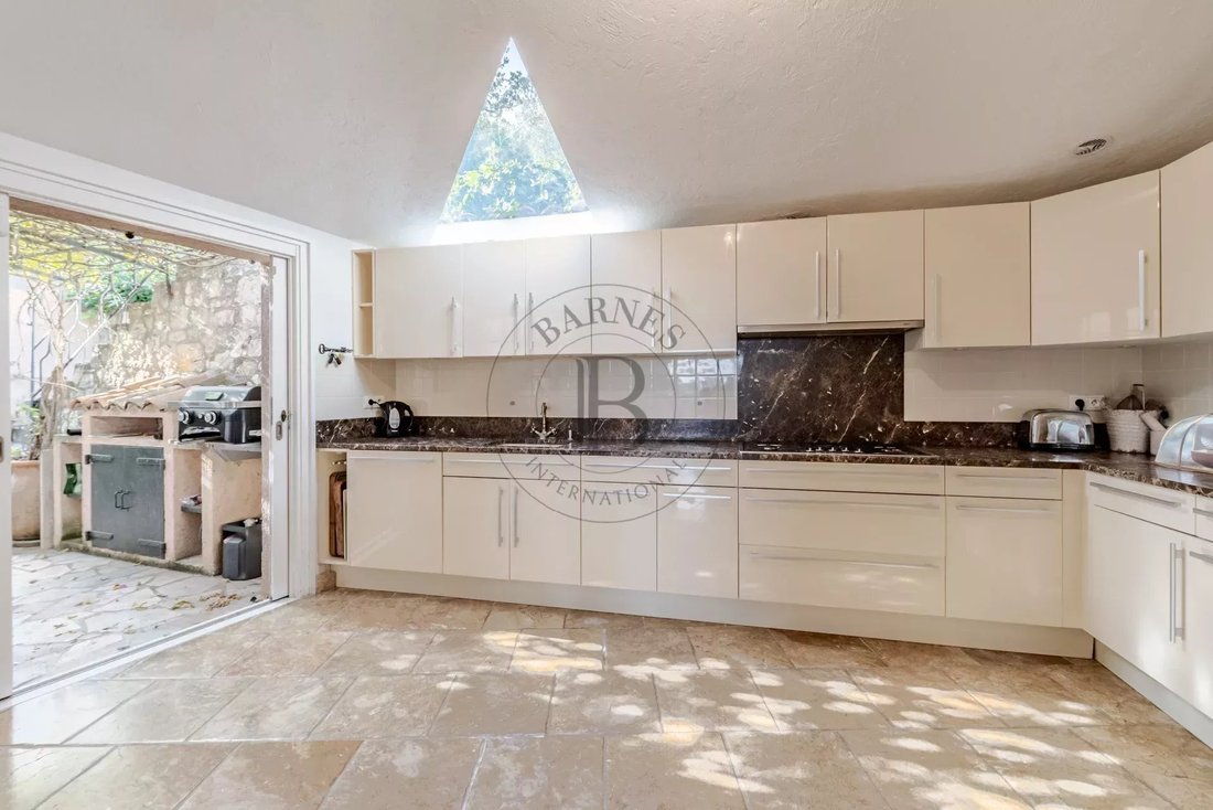 Villa in Les Indes les-Groulles, Mouans-Sartoux, France 4 - 17039046