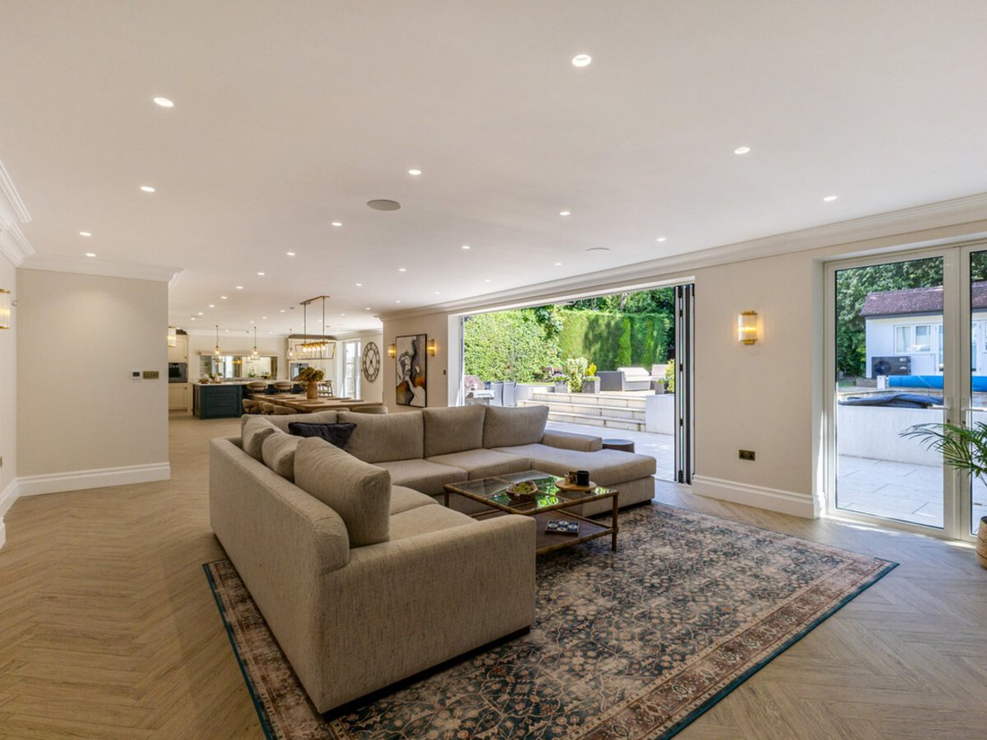 House in Bushey Heath, Hertsmere, England 5 - 18042757