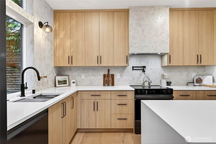 House in Seattle, Washington, United States 5 - 18049769